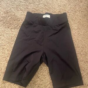 Aritzia Babaton Women's Black Bike Shorts